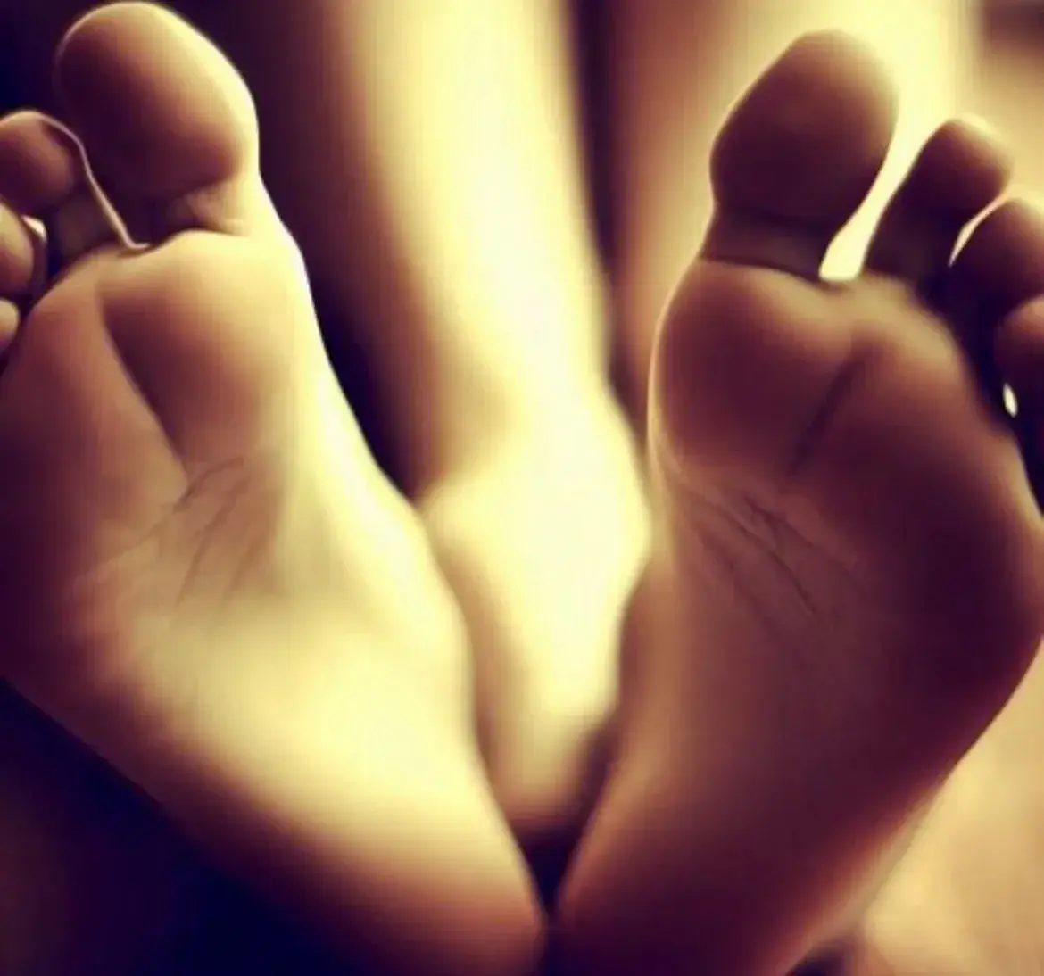 Leak & nude 3 — Mesjoliespieds_myprettyfeet