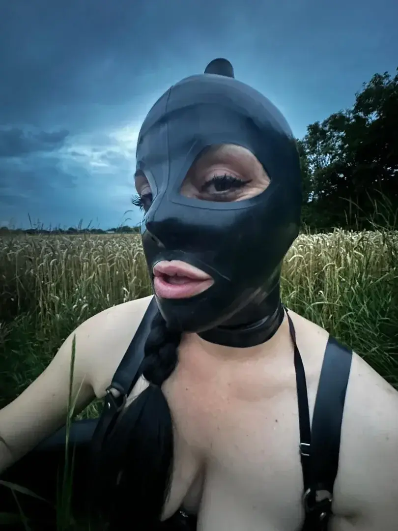 Leak & nude 9 — Erika_anal