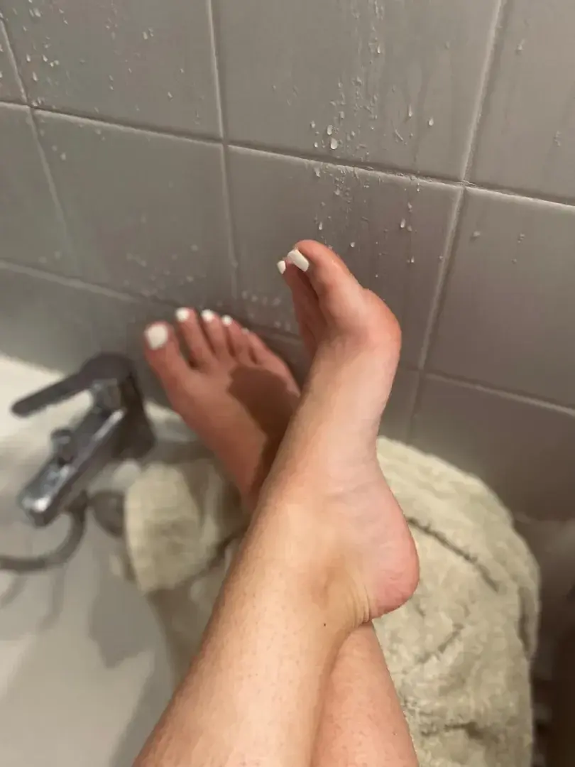 Leak & nude 3 — Pieds_heels_bygiulia