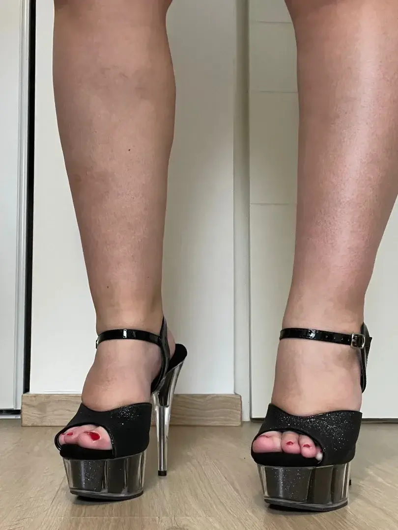 Trempling ?#fetish #pieds #talons