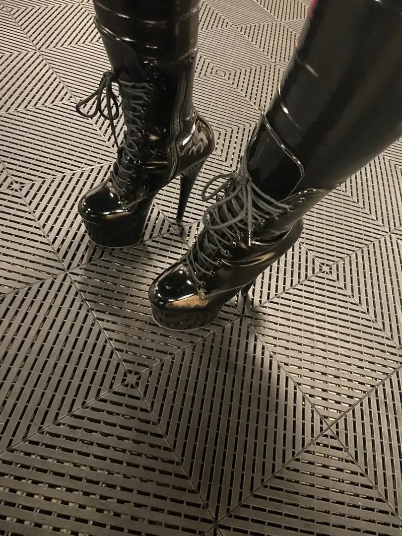 #fetish #pieds #party