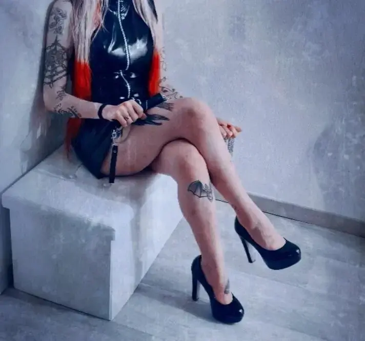 Leak & nude 3 — Morriganee