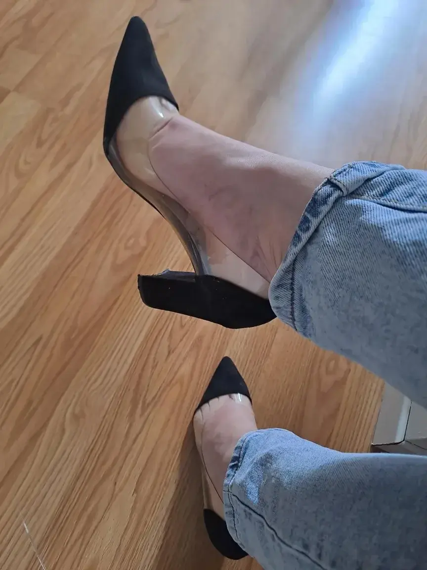 Leak & nude 1 — Joly_pieds