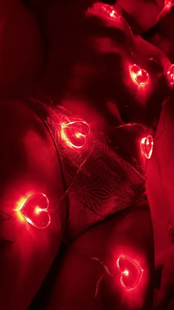 Leak & nude MYM — Persephonne : « ❤️ Joyeuse Saint Valentin mes petits chatons ❤️❤️#SaintValentinMYM#nude #shibari #pantie #bitch #wet #fuckme #fy #pourtoi #mym #love #like #free » (MYM)