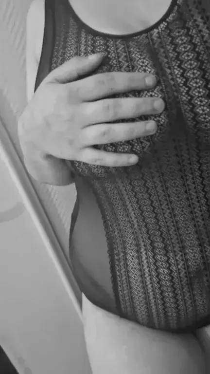 Leak & nude 1 — Charlotteliline