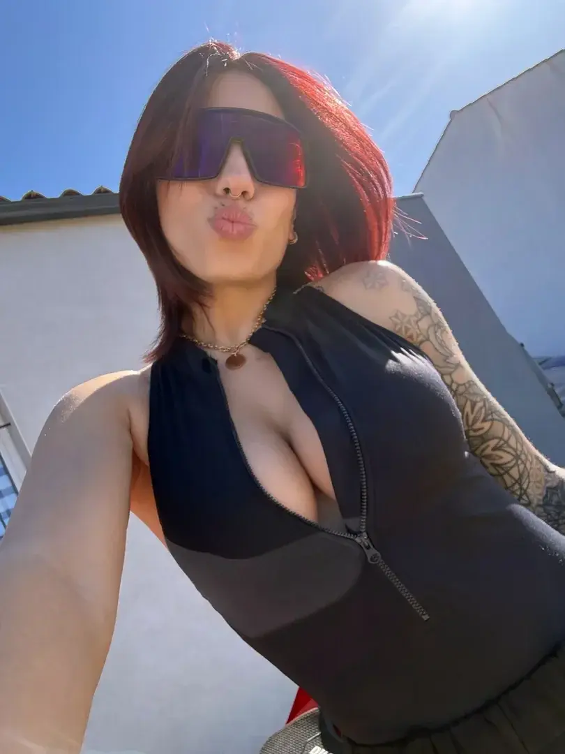 Leak & nude MYM — iambluebutterfly30 : « Mon abo gratuit abonne toi maintenant 😋 » (MYM)