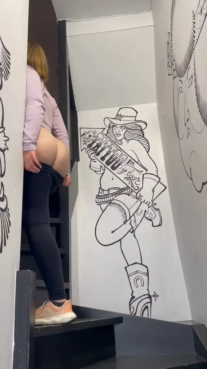 toujours cochonne peu importe l'endroit ! 🥵😈