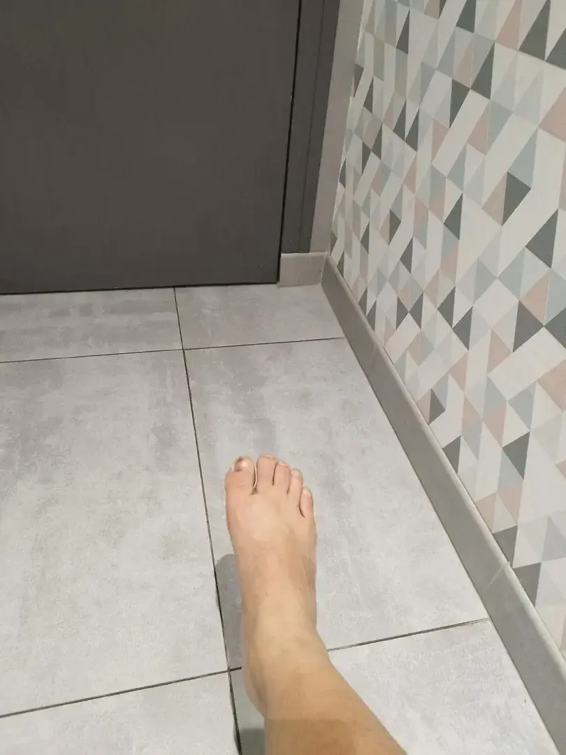 Leak & nude 4 — Happy_feet_17
