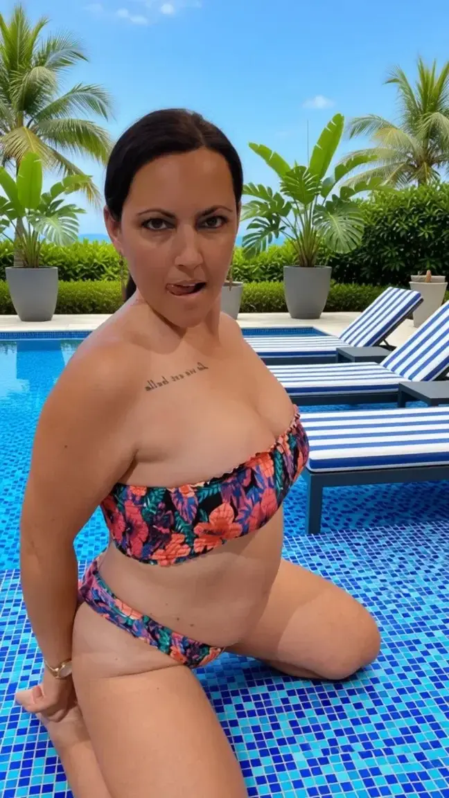 Leak & nude MYM — Madame_b_ : « Abo GRATUIT 🔥 » (MYM)
