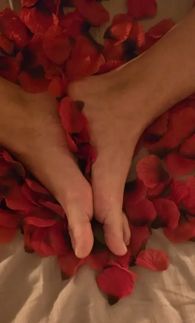 Leak & nude 2 — Valentinapiedsdamour