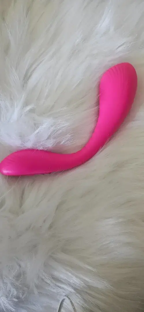 Le but du jeu est simple ,choisit ton sextoy, et je fait une petite vidéo avec mon chéri qui l'utilise sur moi en media ou post privé 😘😇