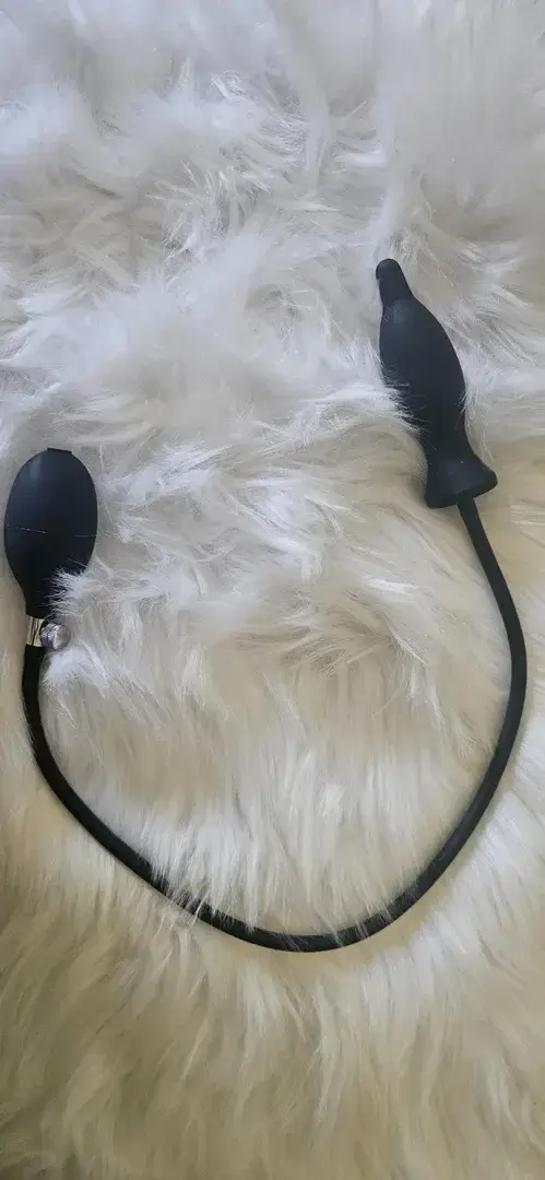 Le but du jeu est simple ,choisit ton sextoy, et je fait une petite vidéo avec mon chéri qui l'utilise sur moi en media ou post privé 😘😇(pompe qui gonflé dans vagin ou cucul)