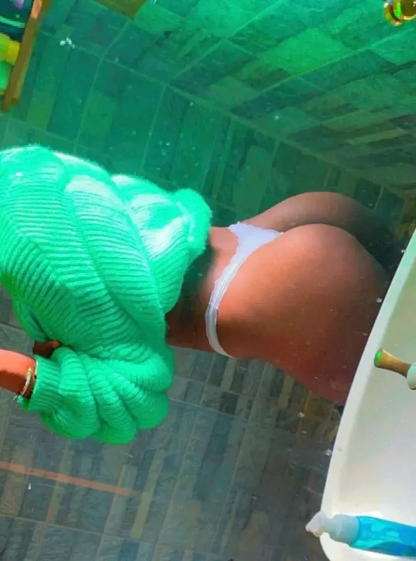 Leak & nude 1 — Rosse