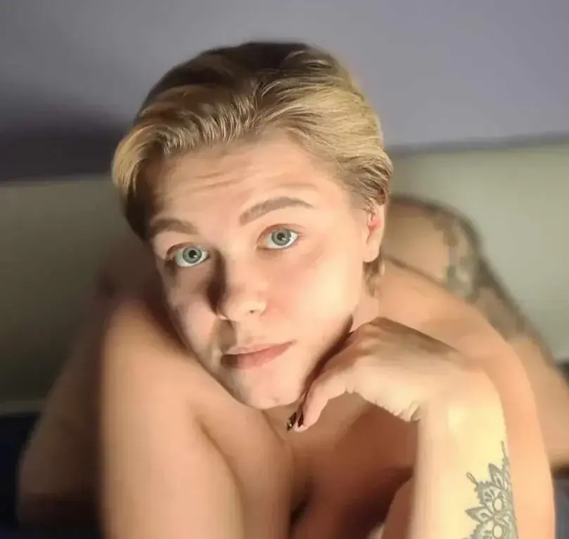 Leak & nude 4 — Dewiacjeowacje