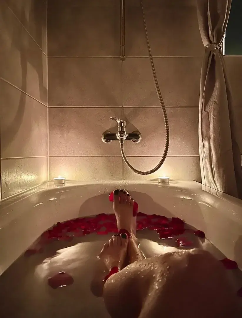 Leak & nude 3 — Deesseluna1