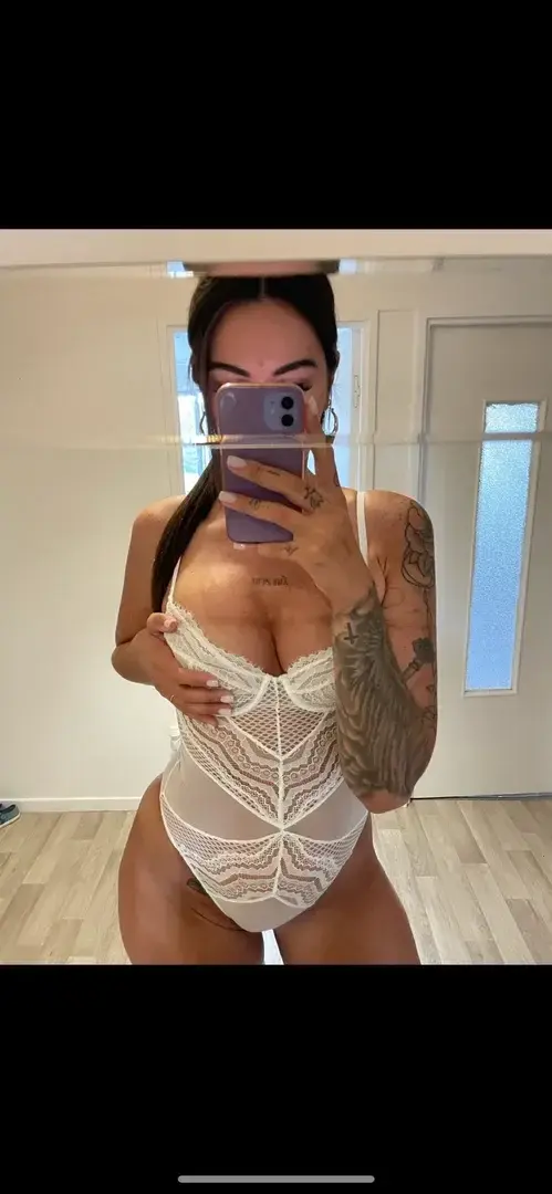 Leak & nude 5 — Sarahottie