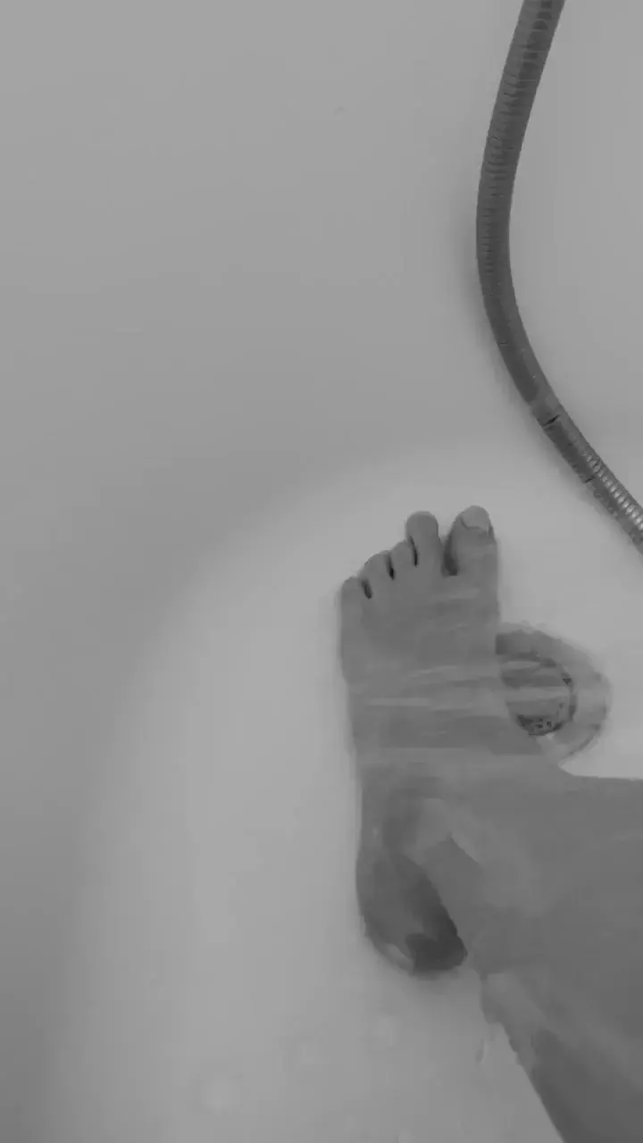 Leak & nude 3 — 2girls4feet_