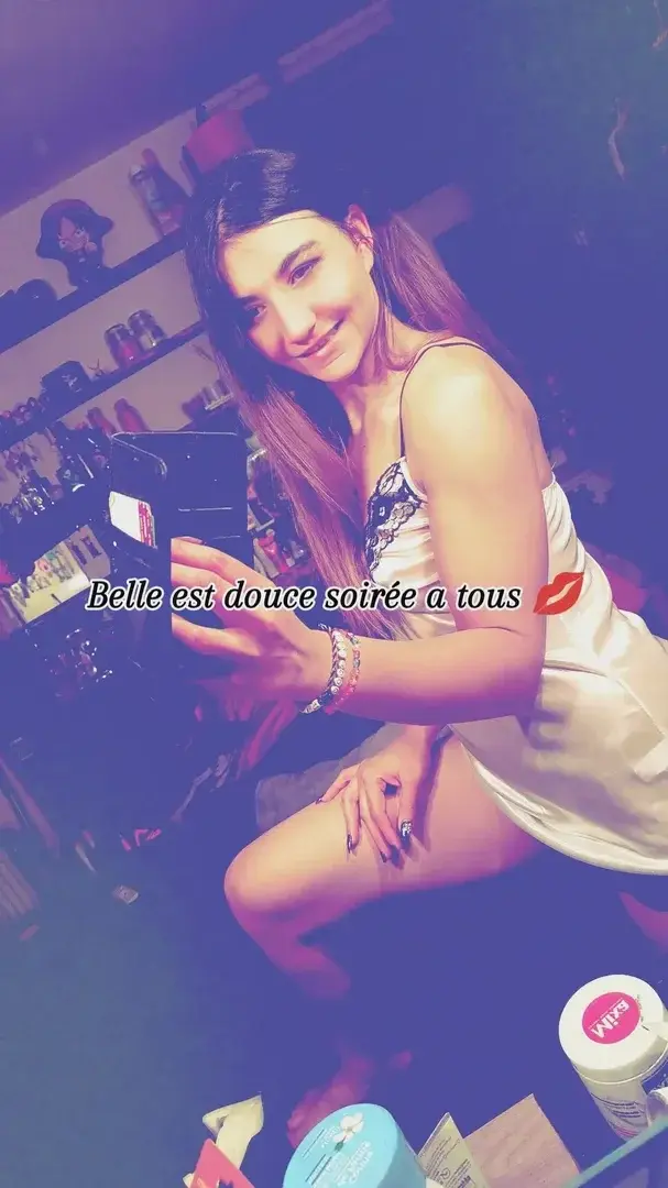 Viens amusez avec moi ,découvrir mon jardin Secret aimez tous ce qui te fais plaisir 💋🔥vidéos photos réponses rapides gros bisous 😘 a tout suite