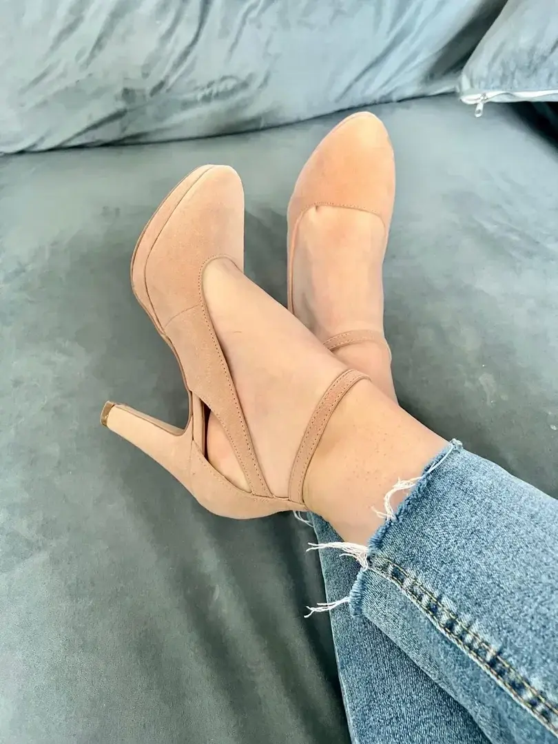Leak & nude 4 — Feetgirl80