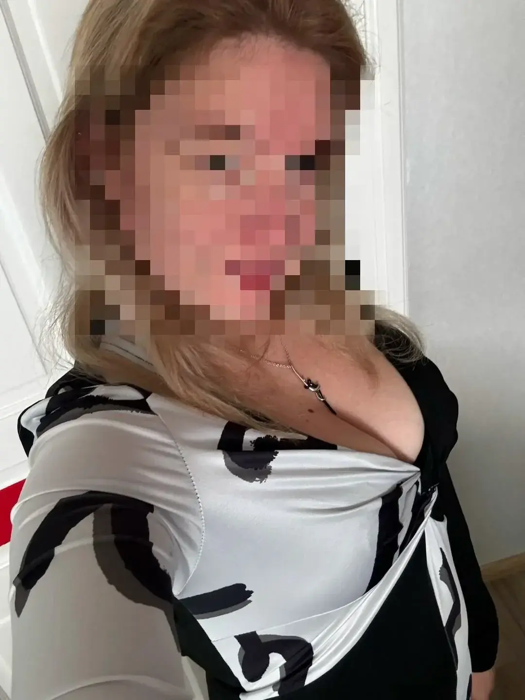 Coucou 👋Abonne toi et je t’en dévoile un peu plus sur moi 🔥🔥