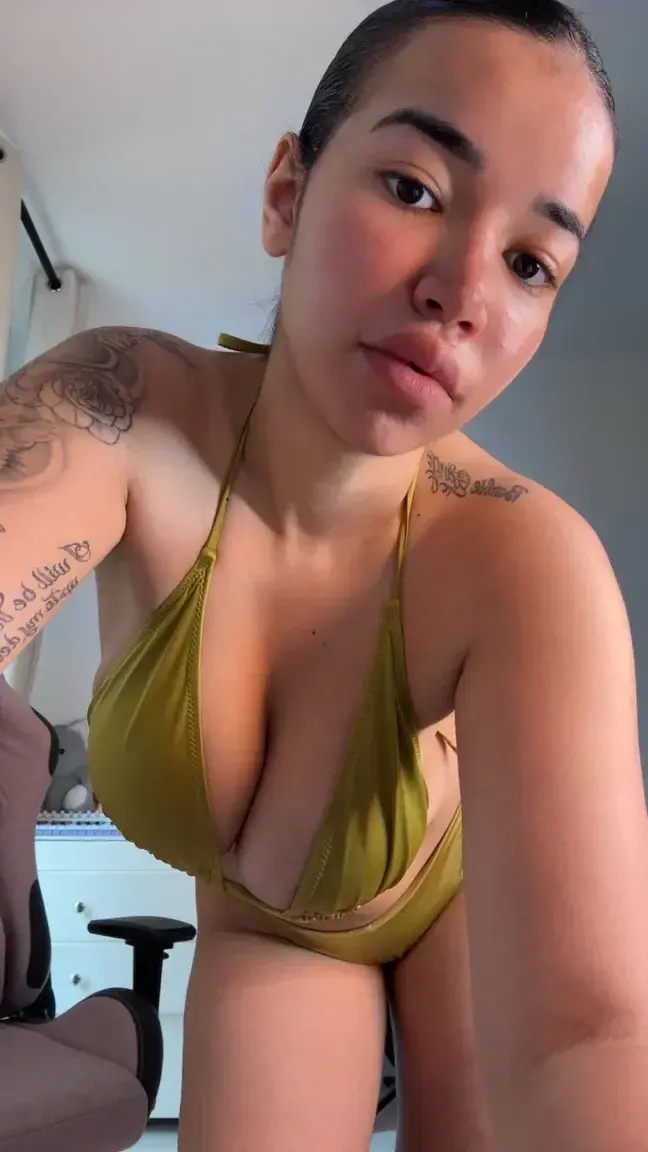 Leak & nude MYM — Rubynikara : « Hello babe » (MYM)