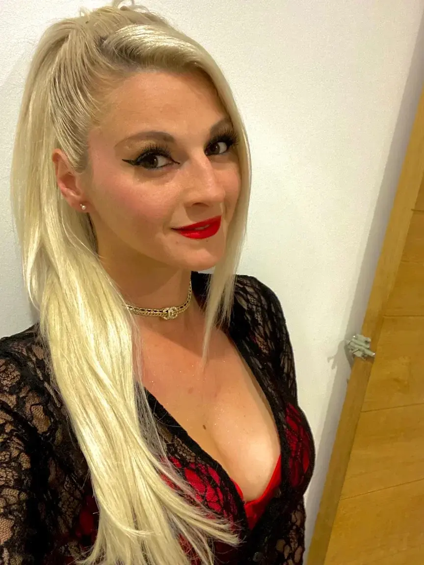 Leak & nude 4 — Miss-barbie-pink-off