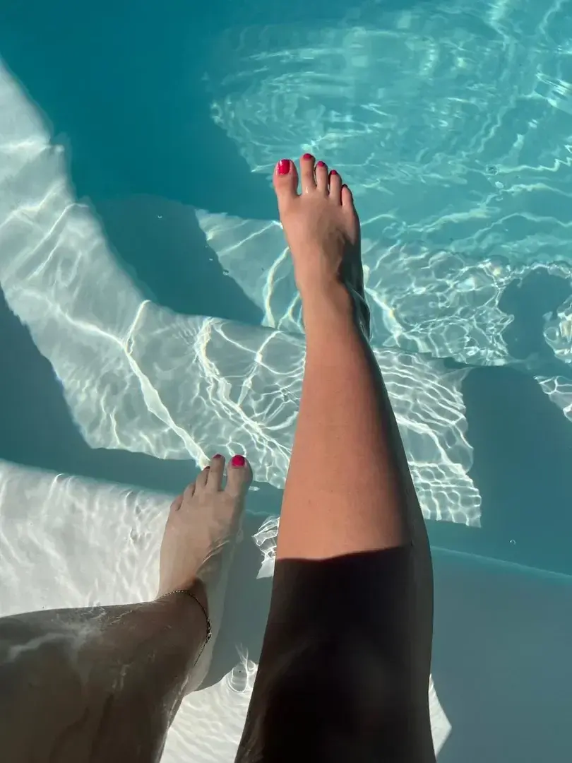 Leak & nude 2 — Les_petits_pieds_d_angel