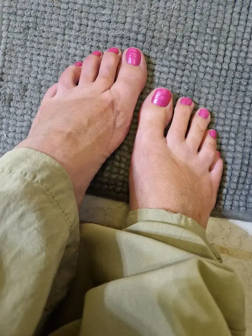 Leak & nude 3 — Myfeet4u2