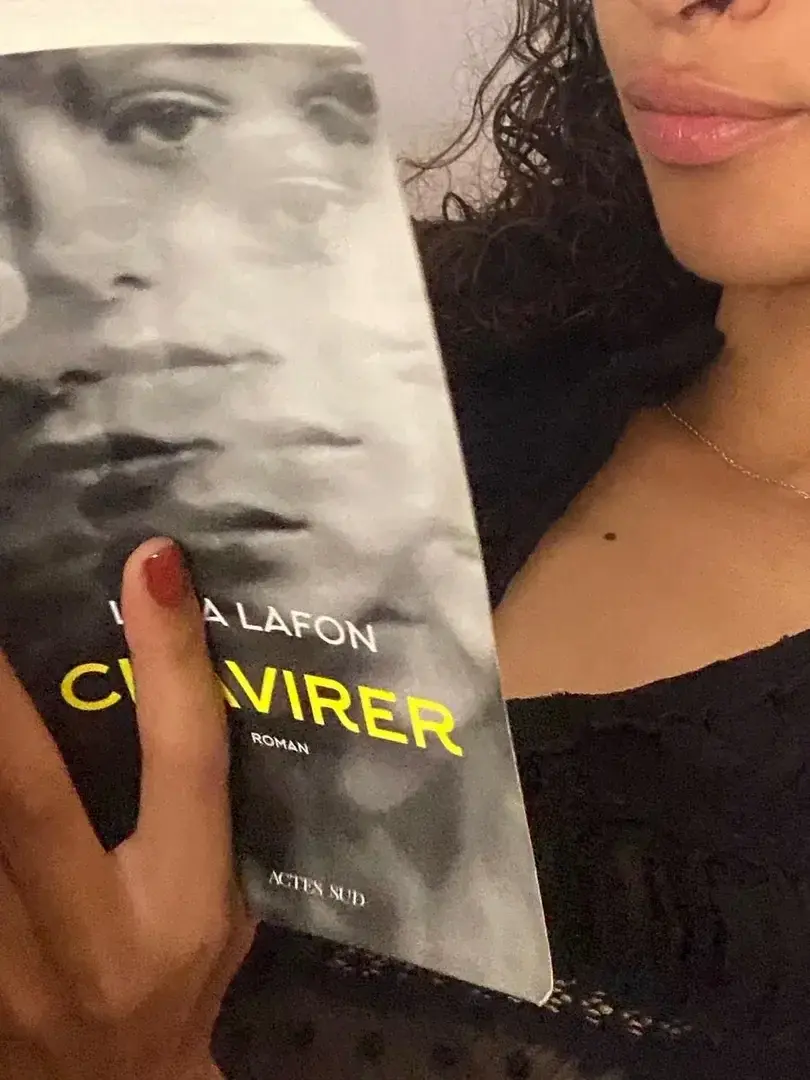 Reading. Do you wanna see the rest of my body?  Subscribe?
