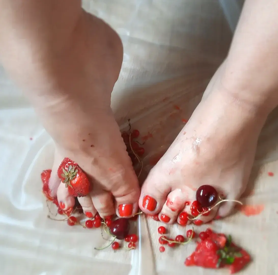 Leak & nude 3 — Foofeeghters