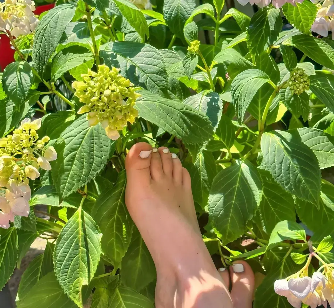 Leak & nude 1 — Lareinedespetitpeton