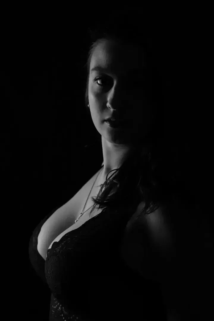 Leak & nude MYM — Lorie_63 : « Photo du shooting avec pierrephoto63 » (MYM)