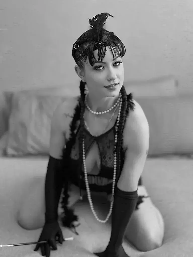 Leak & nude MYM — Alyciadolls : « Envie de s…. » (MYM)