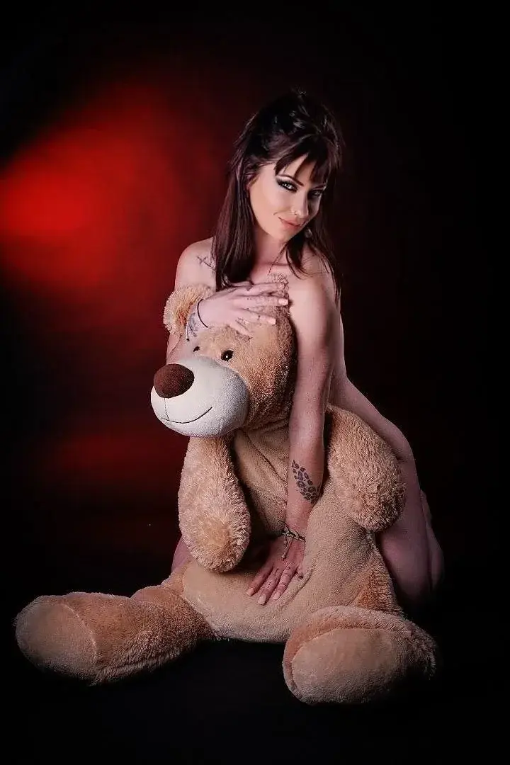 Leak & nude MYM — Alyciadolls : « J aime les nounours 🧸 et toi » (MYM)