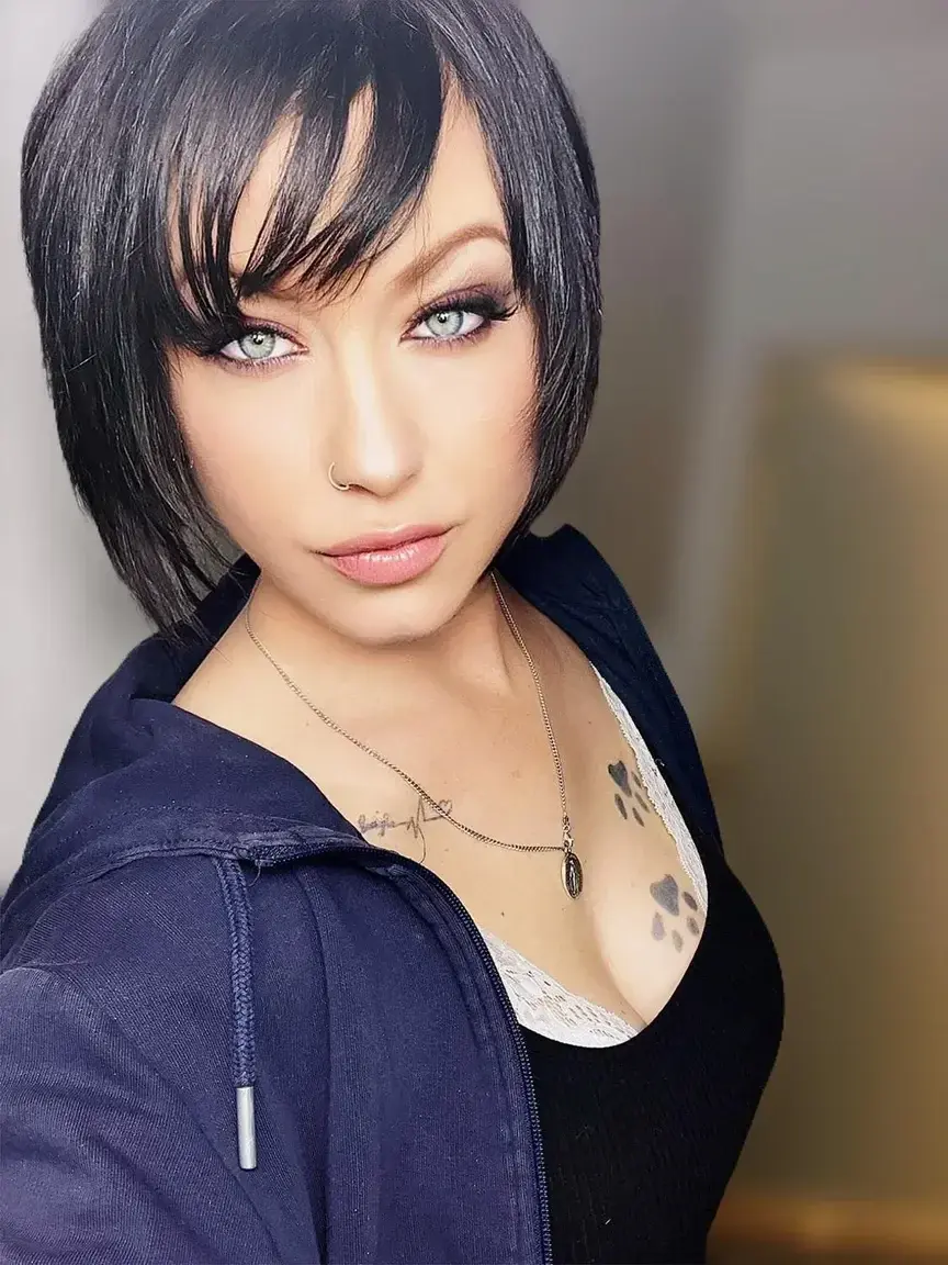 Leak & nude MYM — Alyciadolls : « Bienvenue à tous 💋 » (MYM)