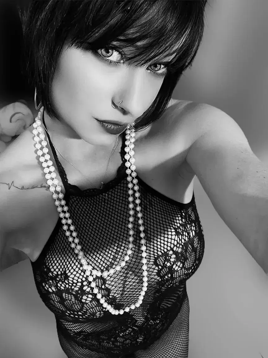 Leak & nude MYM — Alyciadolls : « Bon dimanche  mes  bébés 💋 » (MYM)