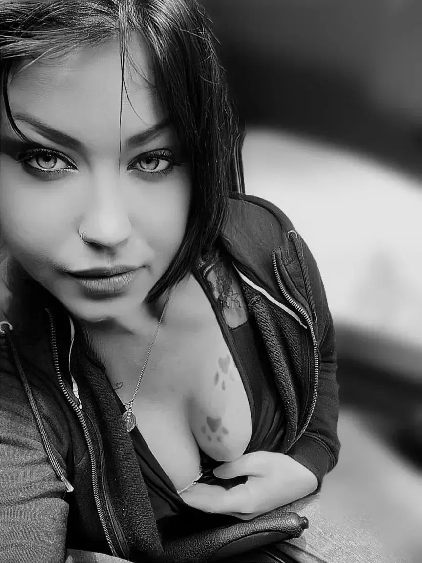 Leak & nude MYM — Alyciadolls : « Envie d un manche 🍆💦 » (MYM)