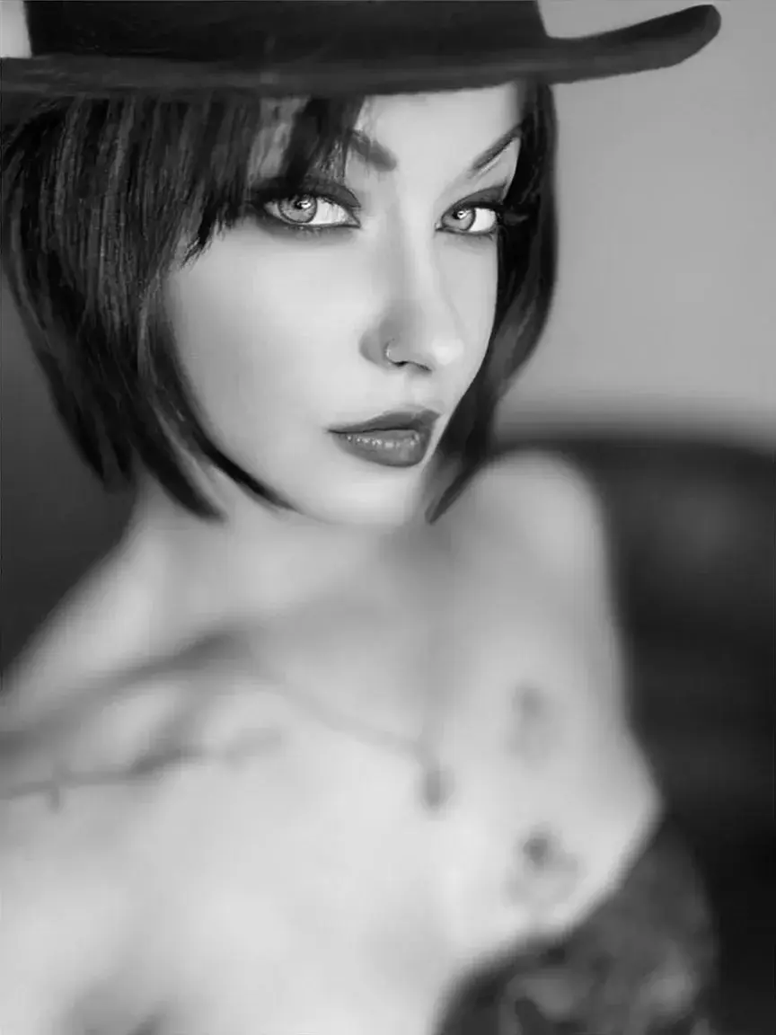Leak & nude MYM — Alyciadolls : « Bon dimanche mes bébés ♥️ » (MYM)