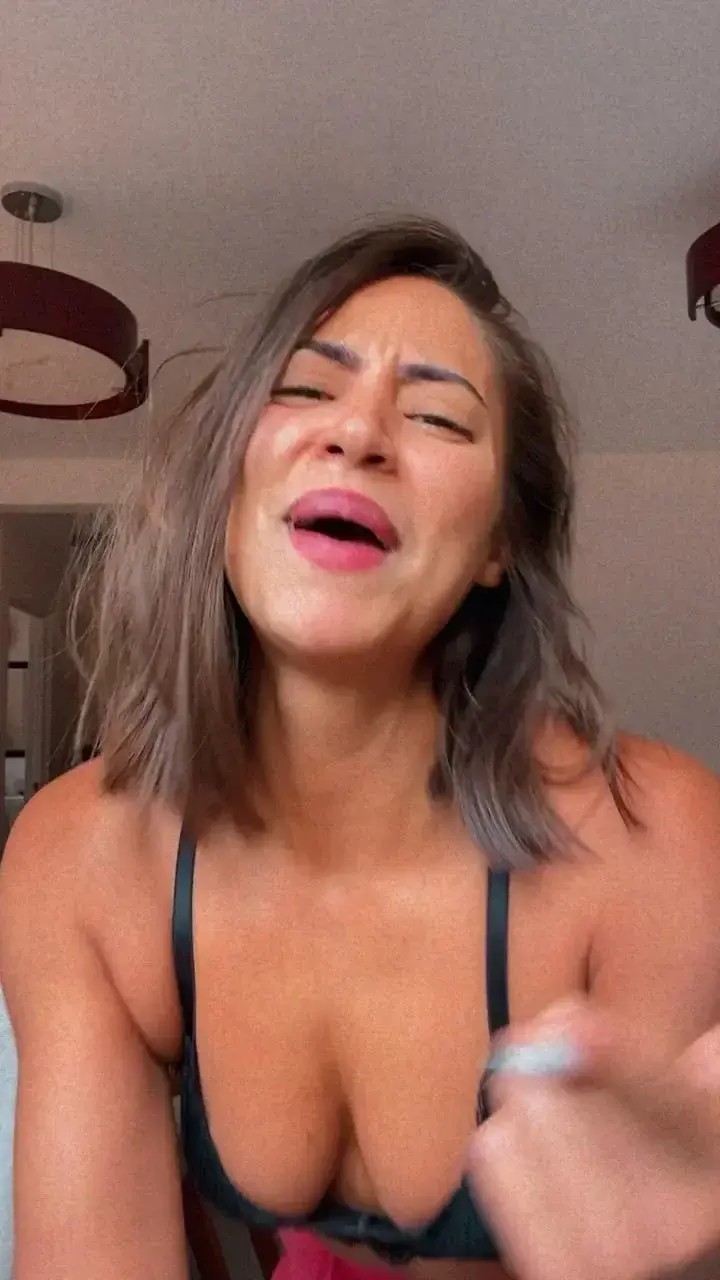 Leak public de Mariapearl — « la musique, ma vie :) » (nude) sur MYM