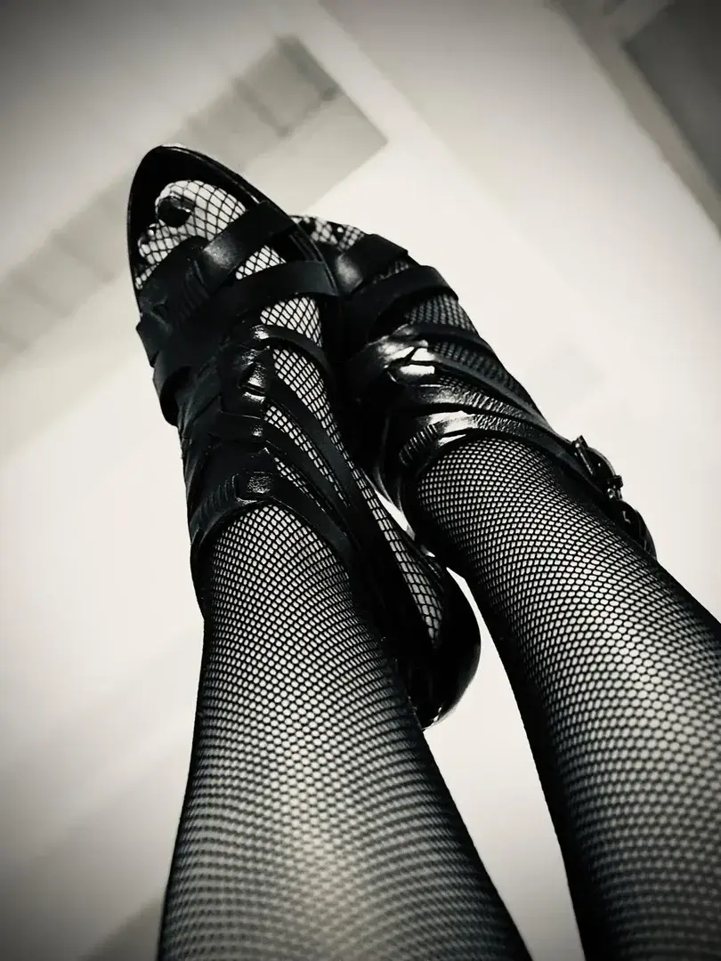 Leak & nude 3 — Lilymysticfeet