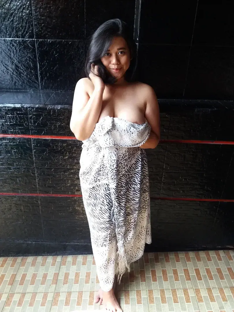 Leak & nude 2 — nitalicious