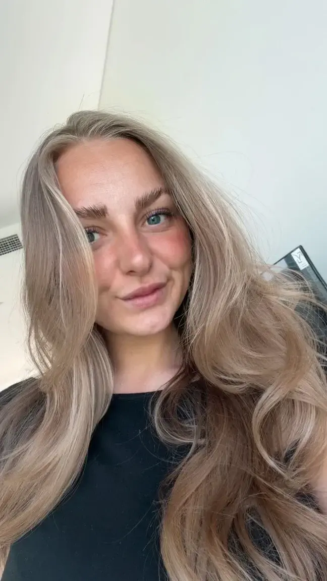 Si tu like j'ai mis un truc qui t'envoie un petit teaser direct en mp 🤭