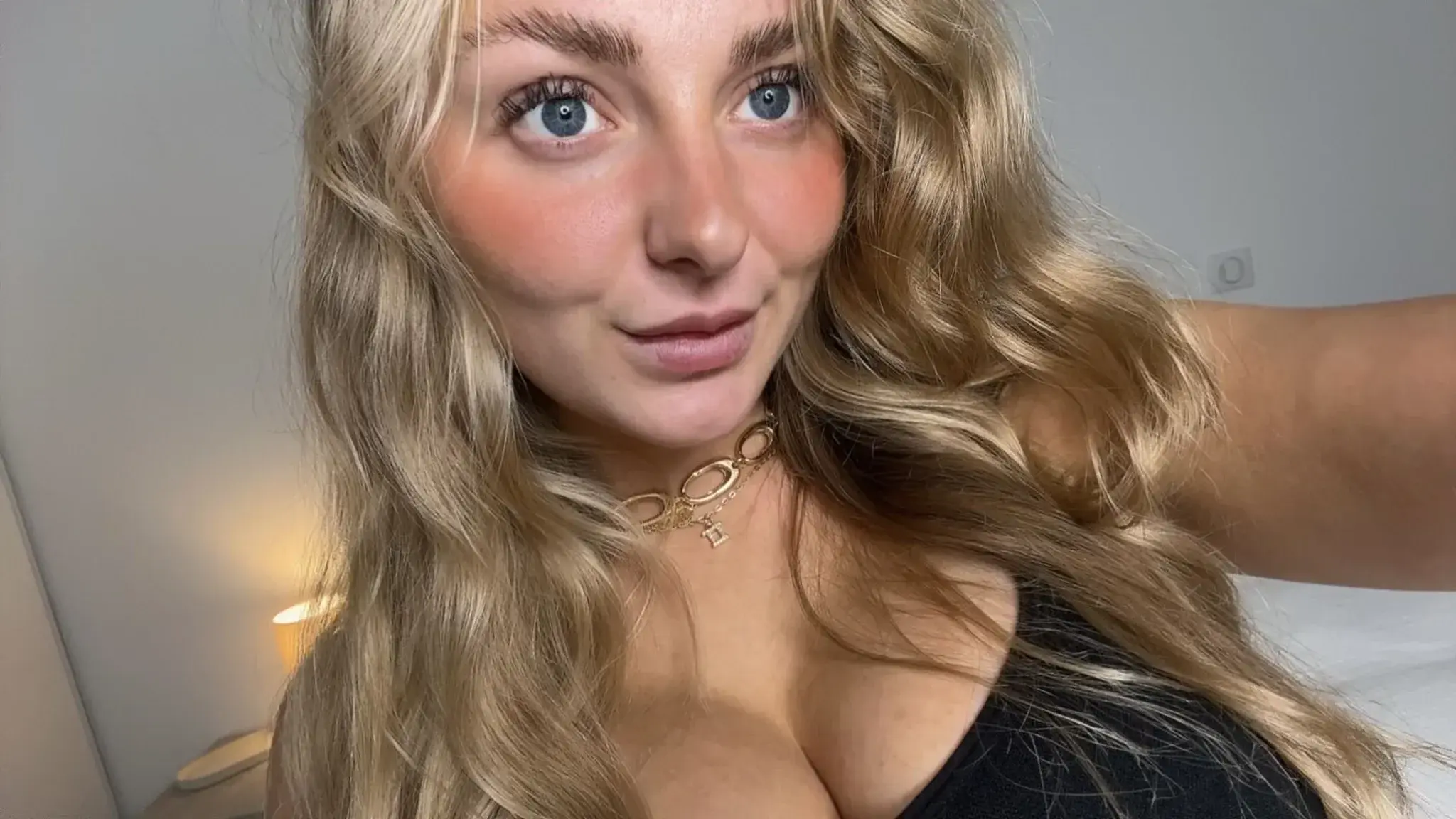 Si tu like j'ai mis un truc qui t'envoie une vidéo direct en privé 🤭
