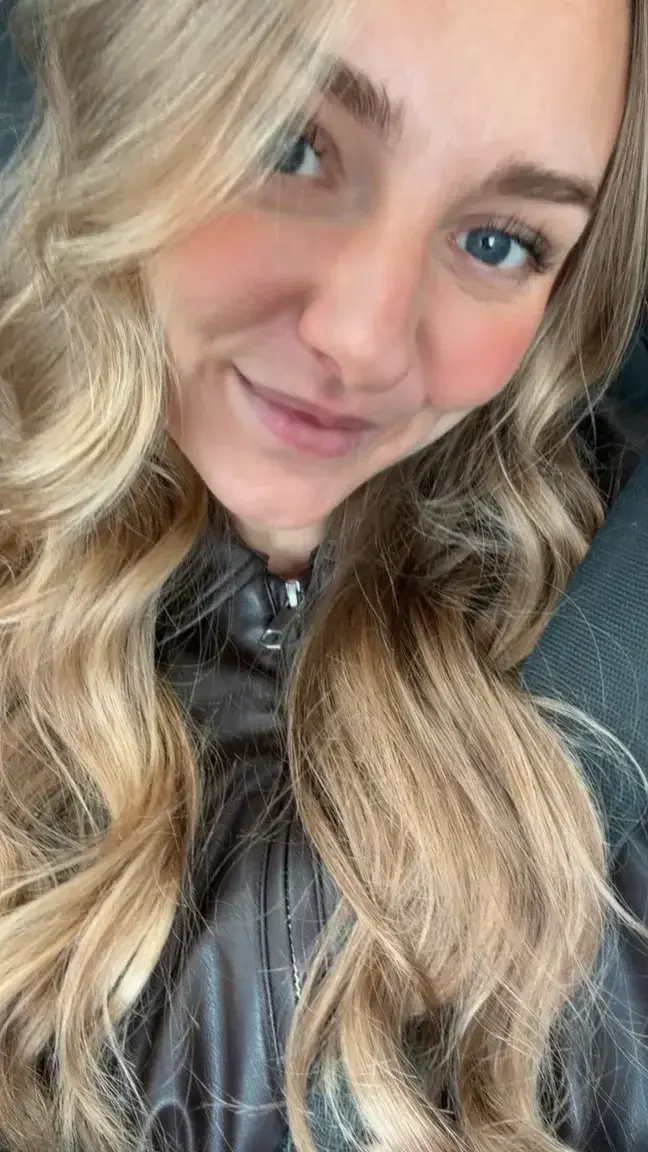 Si tu réponds "oui" j'ai mis un truc qui t'envoie une photo en privé 🤭