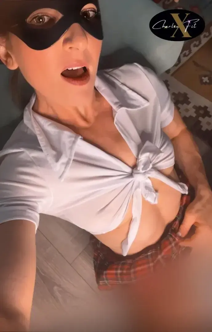 Leak & nude 1 — Charlie_x_fit