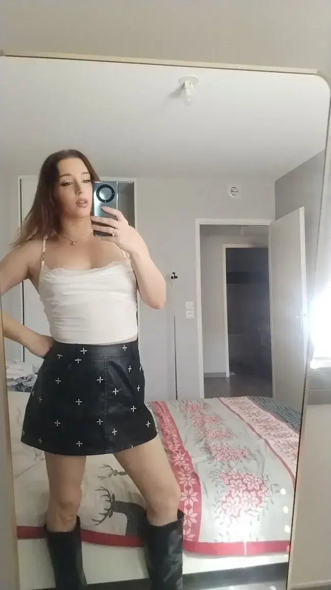 Leak & nude MYM — Amandine- : « Tenue du jour 💕 » (MYM)