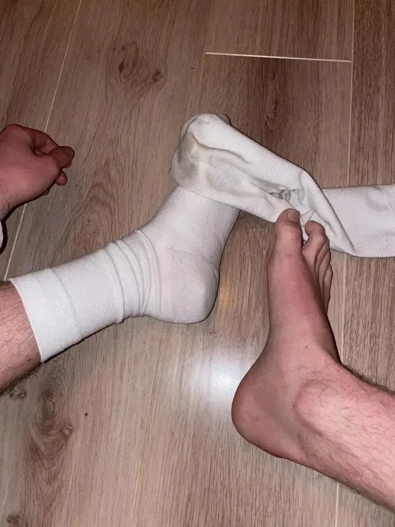Leak & nude 3 — French_alpha_feet
