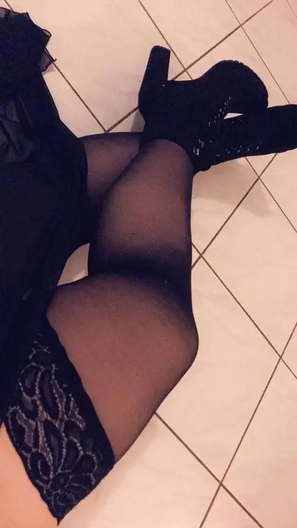 Leak & nude 1 — Nessalune