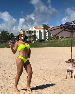 Avatar de Petite_italienne_libertine_sexe_porno