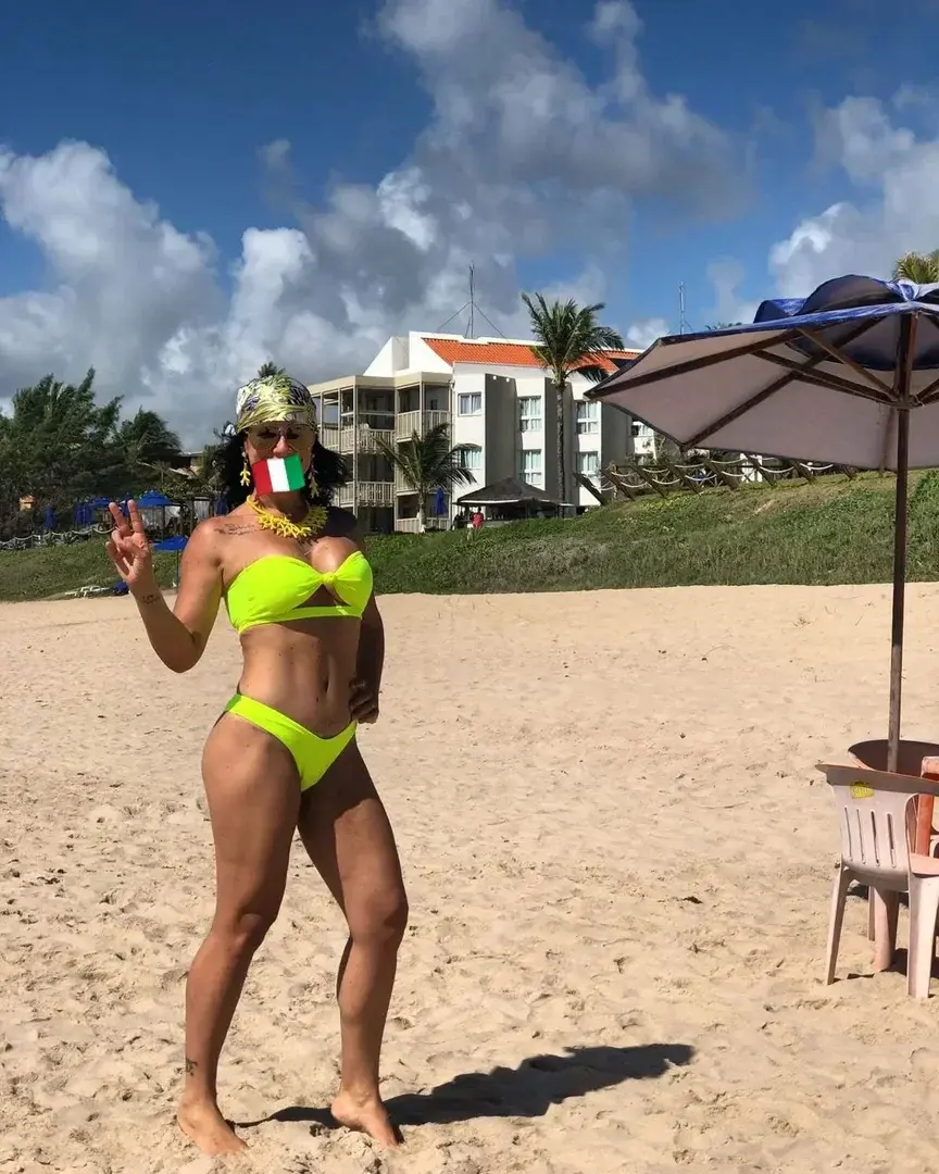 Avatar de Petite_italienne_libertine_sexe_porno